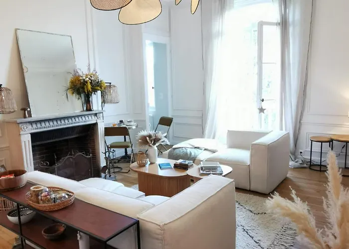 La Belle Epoque Apartment *